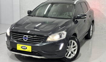 VOLVO XC60 D5 MOMENTUM AUTOMÁTICO 2.0 DIESEL 2017 completo