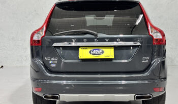 VOLVO XC60 D5 MOMENTUM AUTOMÁTICO 2.0 DIESEL 2017 completo