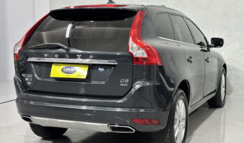 VOLVO XC60 D5 MOMENTUM AUTOMÁTICO 2.0 DIESEL 2017 completo