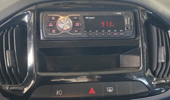 FIAT UNO ATTRACTIVE 1.0 2015 completo