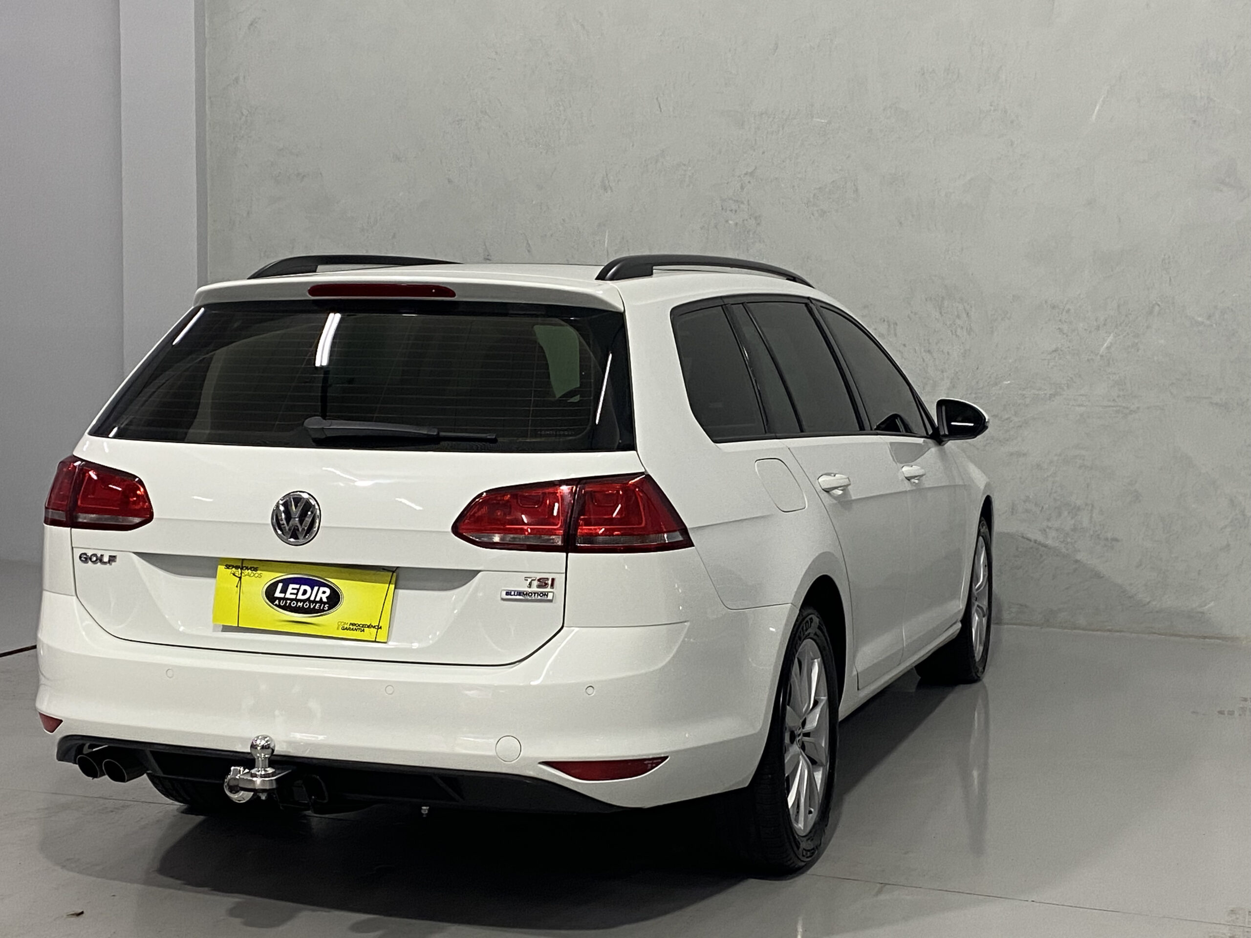 VOLKSWAGEN GOLF VARIANT AUTOMÁTICO CL AA 2016 completo