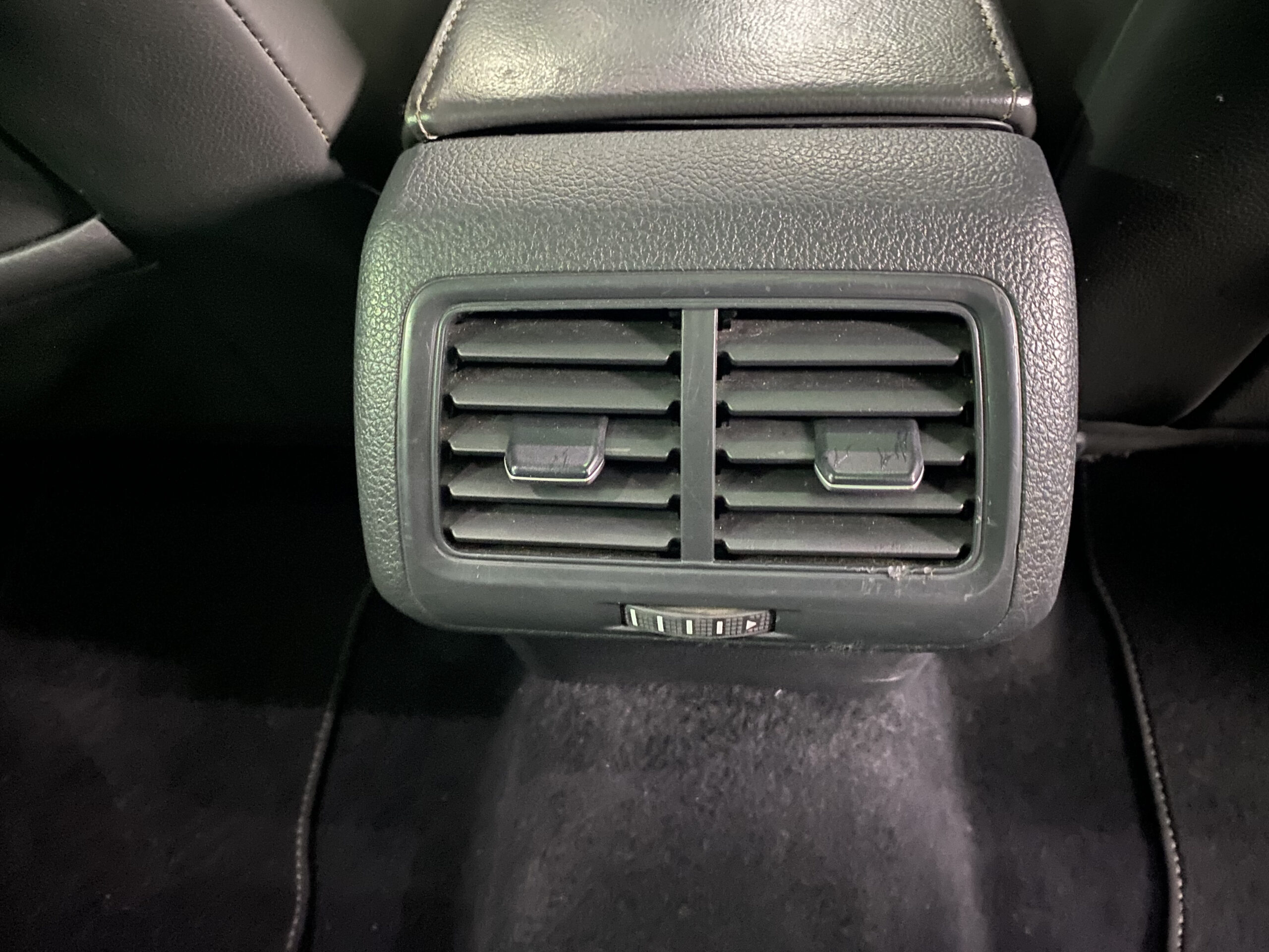 VOLKSWAGEN GOLF VARIANT AUTOMÁTICO CL AA 2016 completo