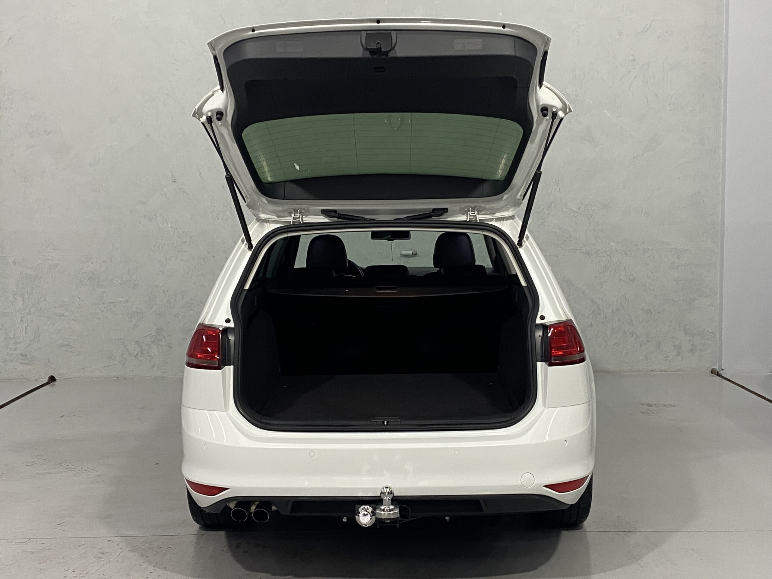 VOLKSWAGEN GOLF VARIANT AUTOMÁTICO CL AA 2016 completo