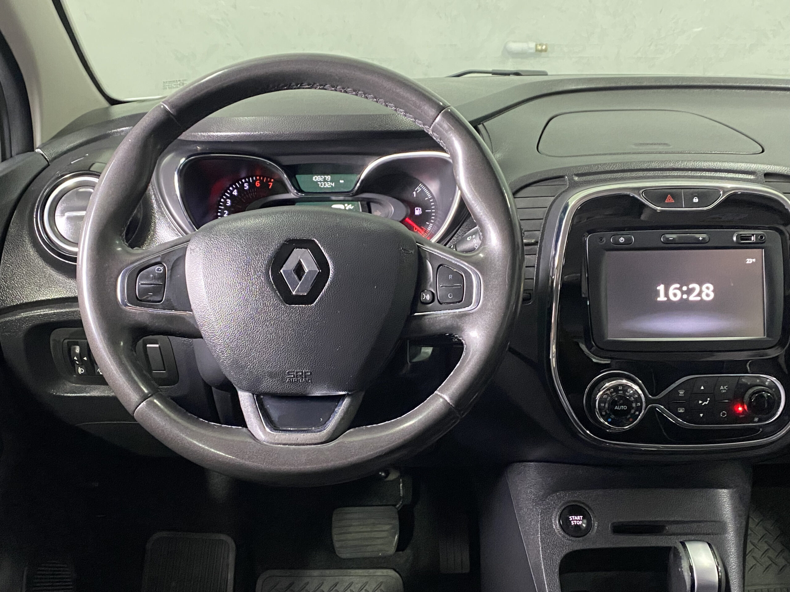 RENAULT CAPTUR INTEN 16A AUTOMÁTICO 2018 completo