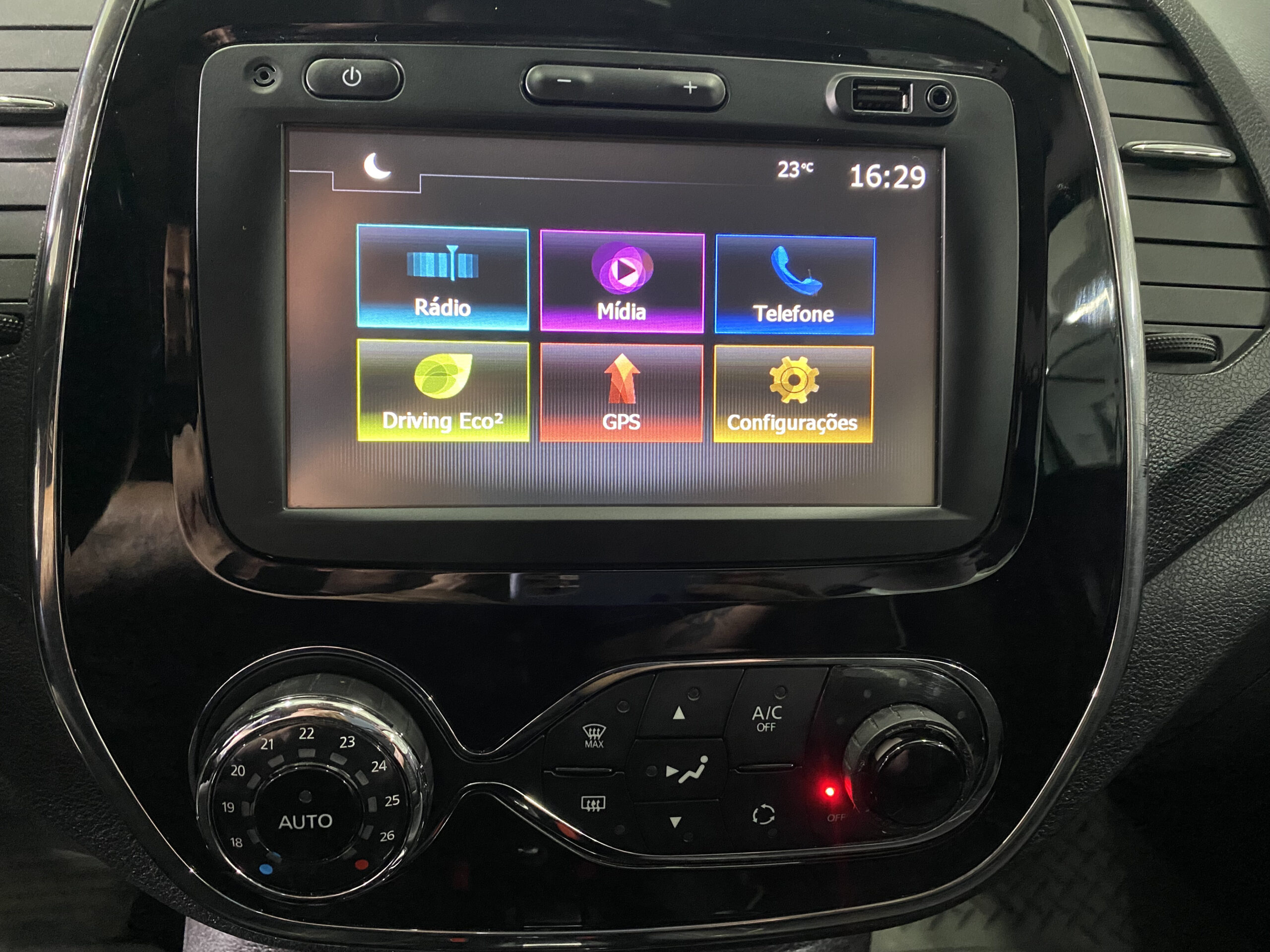 RENAULT CAPTUR INTEN 16A AUTOMÁTICO 2018 completo