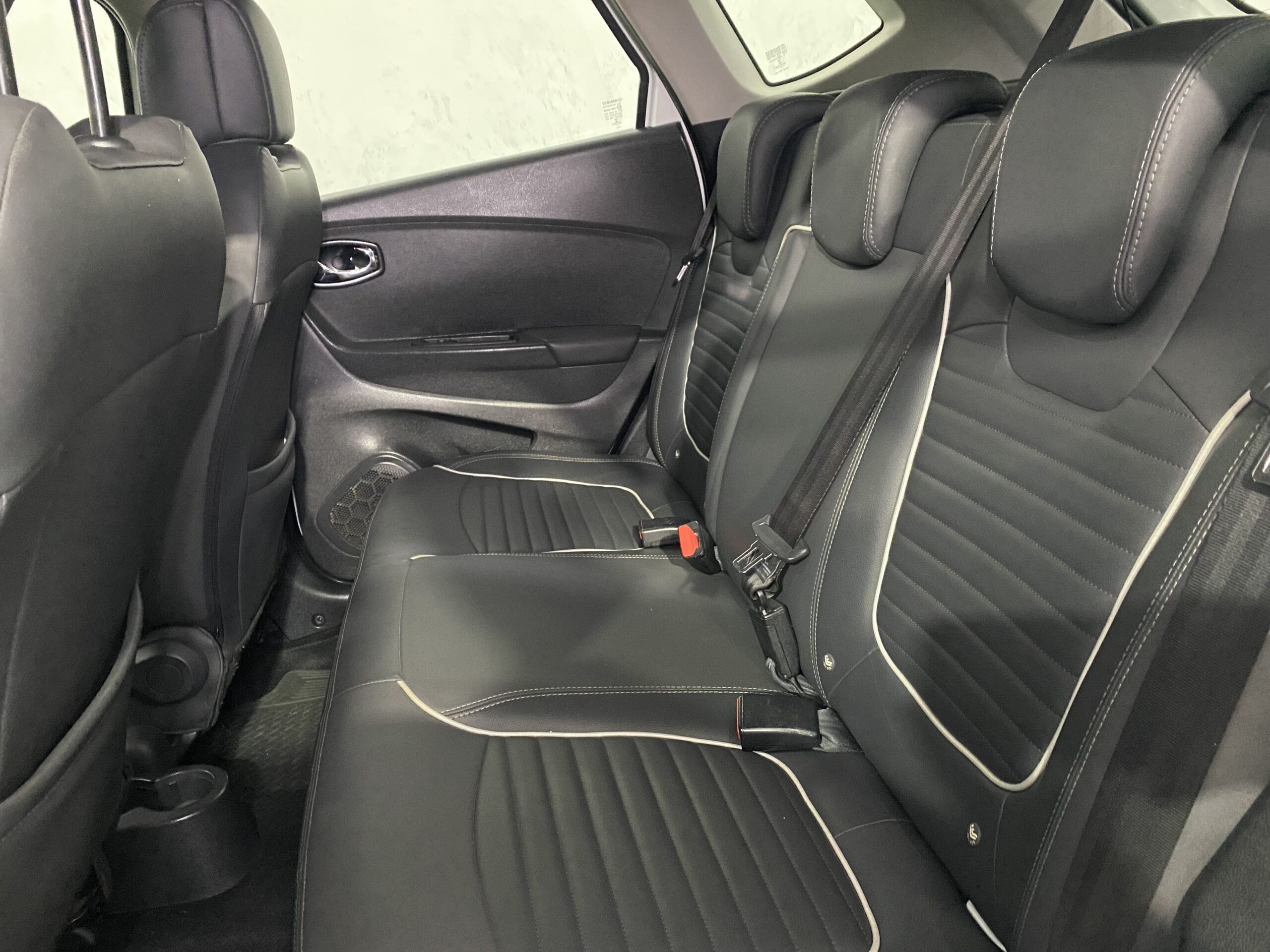 RENAULT CAPTUR INTEN 16A AUTOMÁTICO 2018 completo