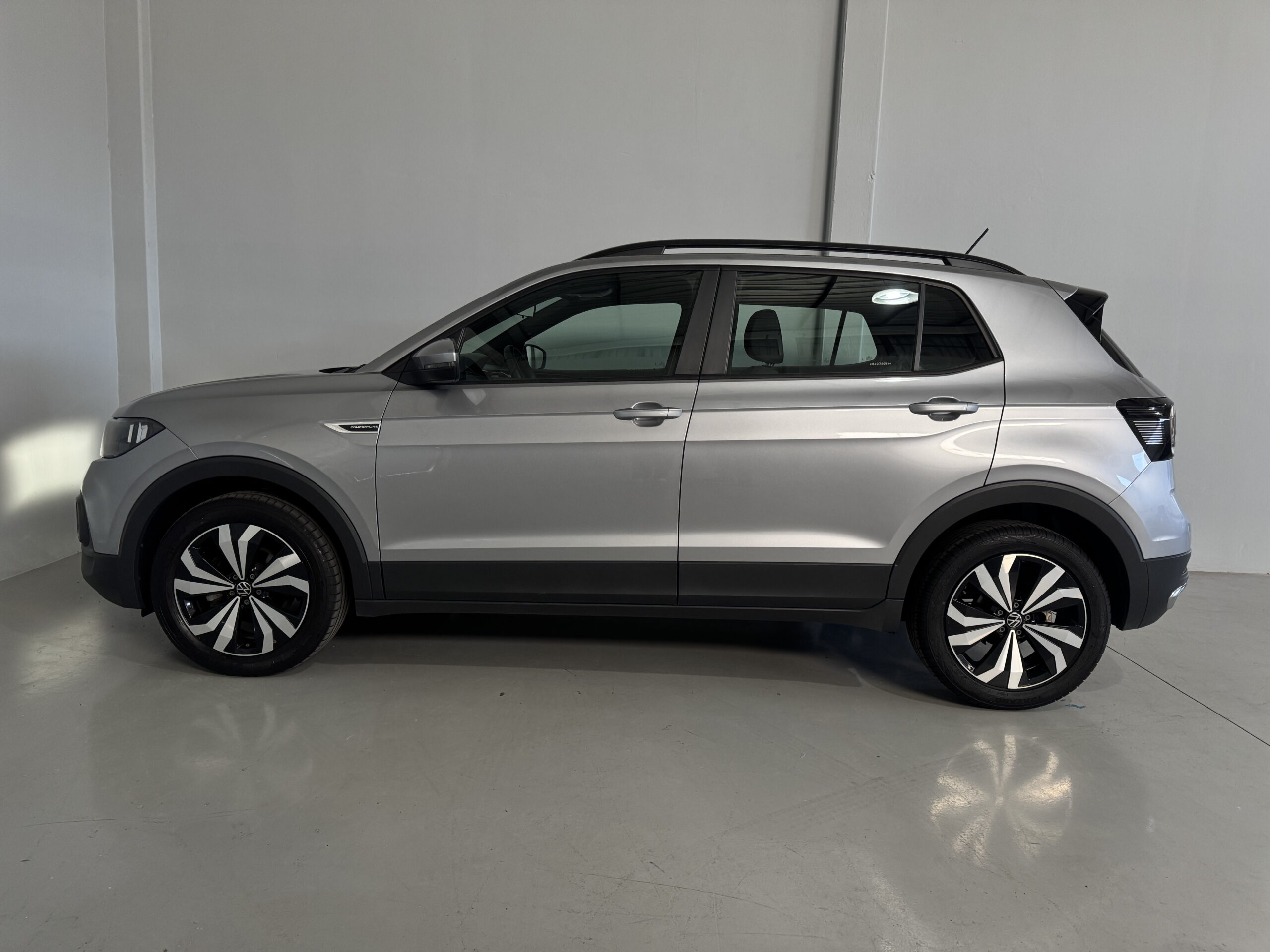 VOLKSWAGEN T-CROSS AUTOMÁTICO CL TSI 2024 completo