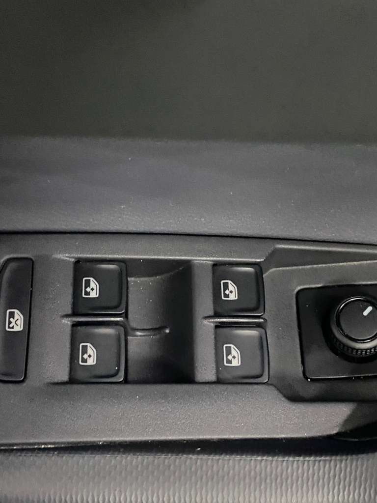 VOLKSWAGEN POLO CL AB AUTOMÁTICO 1.0 TSI 2025 completo