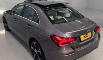 MERCEDES-BENZ A200 1.3 TURBO completo